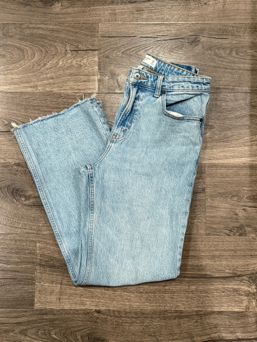 Abercrombie & Fitch Light Wash Straight Leg Jeans Size 8